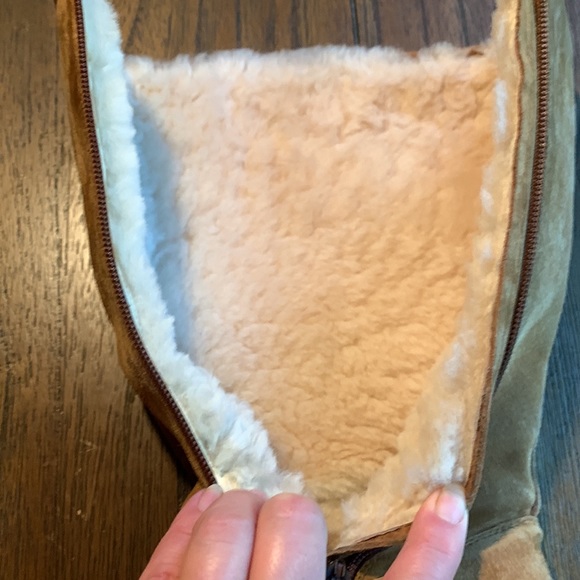 UGG Side Zip Sunset Suede Shearling Boots - Picture 3 of 11